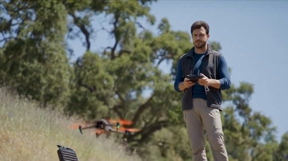 SanDisk Extreme Pro 32 GB microSDHC Memory Card + SD Adapter with A1 App Performance + Rescue Pro Deluxe 100 MB/s Class 10, UHS-I, U3, V30 SDSQXCG-032G-GN6MA, Red/Gold - 2