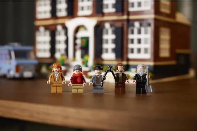 Lego Ideas Home Alone Exclusive Building Set 21330 - 8