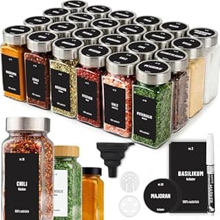 Deco haus® Lot de 24 Bocaux à Épices Carrés Hermétiques [avec Étiquettes & Saupoudreur] - Bocaux en Verre - Pot a Epices en Verre et Bois, Spice Jars - Récipients d'Épices - Pot a Epice - 1