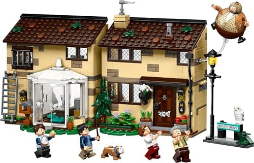 LEGO Harry Potter Privet Drive: Aunt Marge's Visit – Toy House with a Detailed Interior, 5 Minifigures & Inflated Aunt Marge Figure - Prisoner of Azkaban Gift for 8+ Year Old Girls & Boys - 76451 - 10