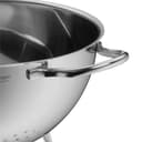 WMF Gourmet Passoire en Acier Inoxydable Cromargan 24 cm avec Pieds, passoire à pâtes, passoire de Cuisine, Passe au Lave-Vaisselle - 4