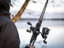 Abu Garcia MAX X Black Ops Casting Fishing Rod and Reel Combo, 1.98 m 10-40g, River Set, Baitcast Combos for Freshwater Predator Anglers, Pike Perch and Zander - Black - 7