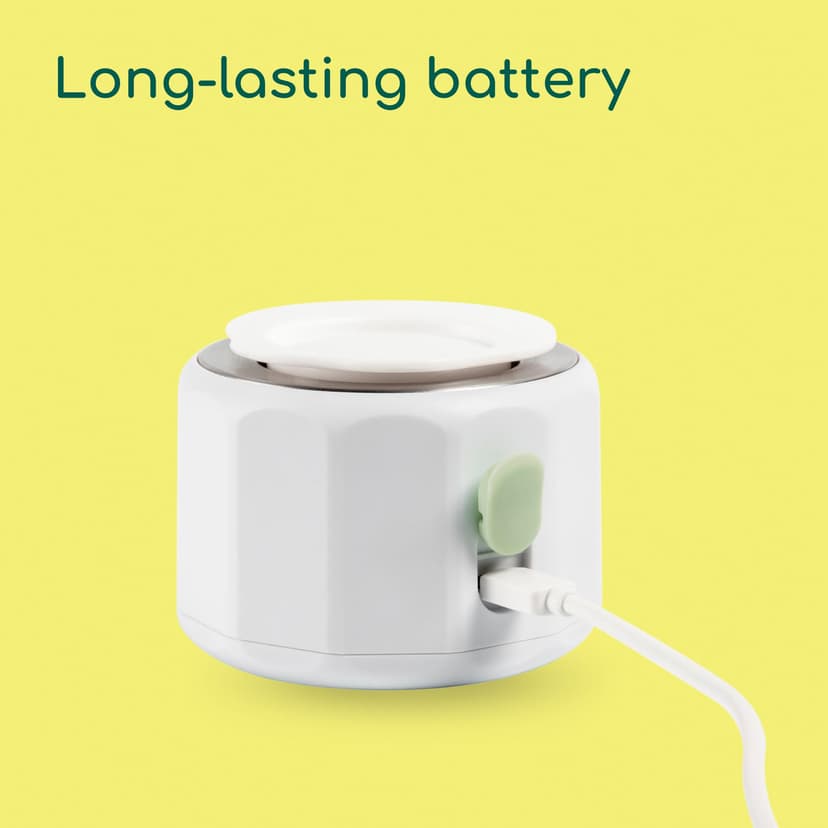 Bebeconfort Pocket Digital Bottle Warmer, Portable Baby Bottle Warmer, Compact (L6.5 x W6.5 x H8cm), Lightweight (280g), Digital Display, Long-Lasting Battery, Temperature Regulation - 4