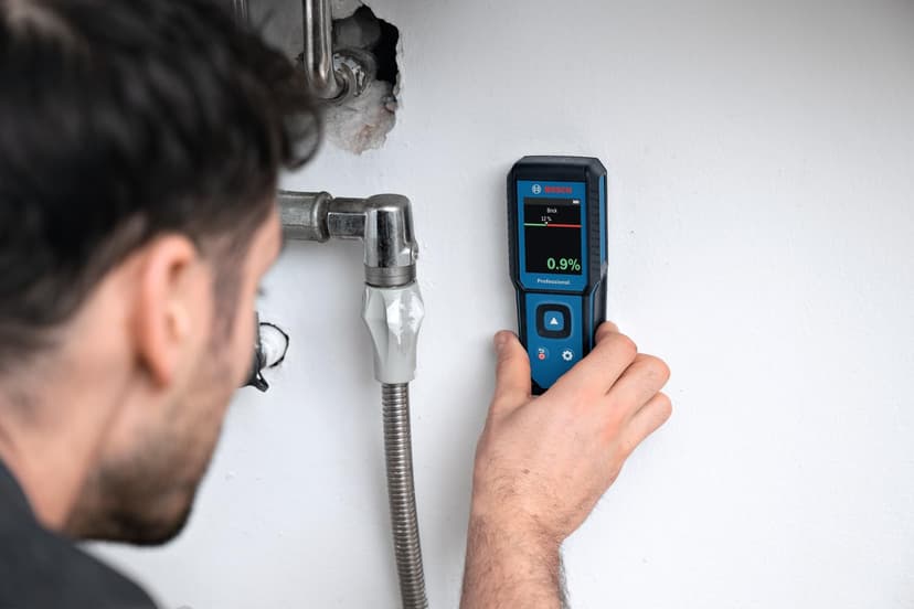 Humidimètre GMM 1-15 Bosch Professional à broches (non invasif, mesure 37 essences de bois et 10 matériaux de construction, indice de protection IP65, 2 piles AA, housse) - 8