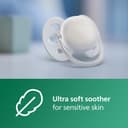 Philips Avent Natural Response Newborn Glass Gift Set - 5 x Baby Bottles, 2 x Philips Avent Ultra Soft Soother 0-6 Months, Bottle Brush, BPA Free (Model SCD879/11) - 5