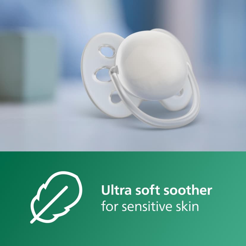 Philips Avent Natural Response Newborn Glass Gift Set - 5 x Baby Bottles, 2 x Philips Avent Ultra Soft Soother 0-6 Months, Bottle Brush, BPA Free (Model SCD879/11) - 5