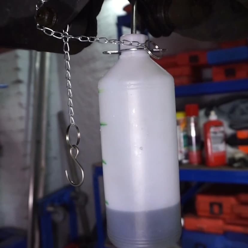 CCLIFE 3L One Man Hand Brake Fluid Bleeder Clutch Bleeding Tool Kit with E20 Adapter - 9