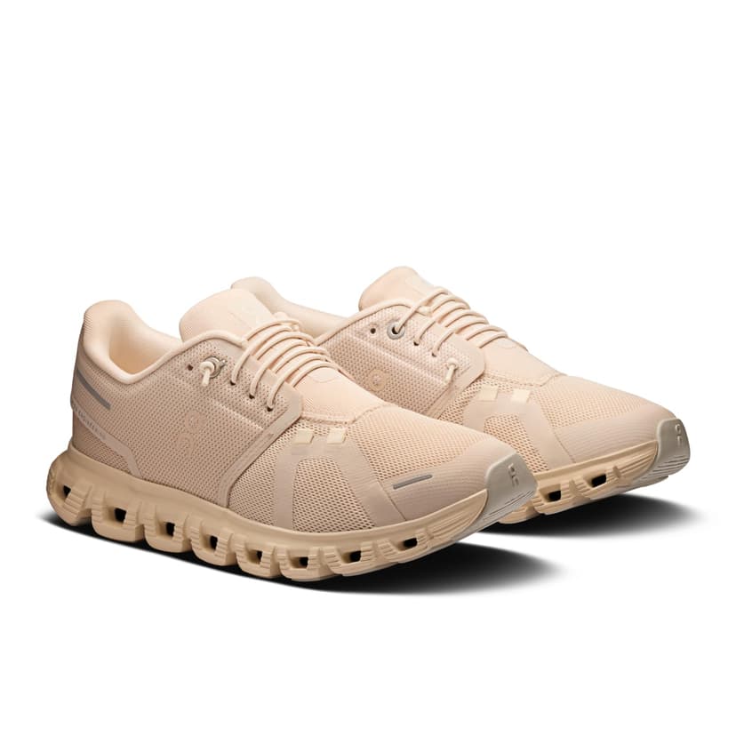 On Womens Cloud 6 Sand/Sand 9 Medium - 7
