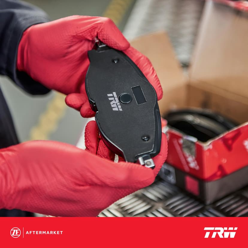 TRW GDB3617 Brake Pad Set of 4 for Nissan Kicks II (J11, J11_) 2013 - Rear Axle and other vehicles - 8