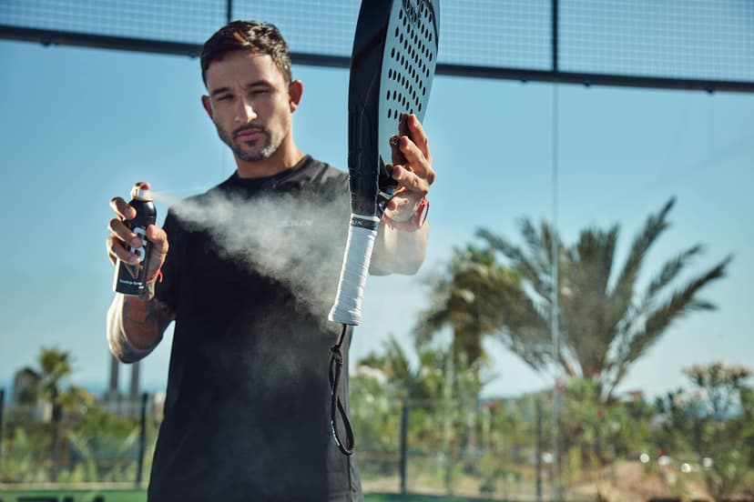 4on TotalGrip - Antidérapant pour améliorer la Prise de la Raquette de Padel. Offre Une adhérence et Une Friction maximales pour Les Mains en Sueur. 200 ML - 4