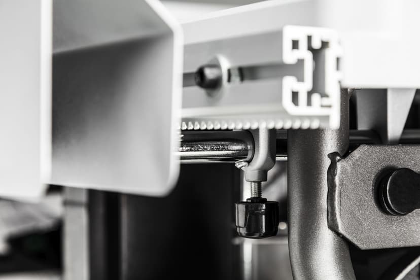 HiKOKI Tischkreissäge C10RJ (1500W, Sägeblatt Ø255mm, Softstart, Parallelanschlag, Tischverbreiterung, Elektrische Bremse, Überlastschutz, Sägeblatt, INKL. Untertisch mit Rädern) - 8