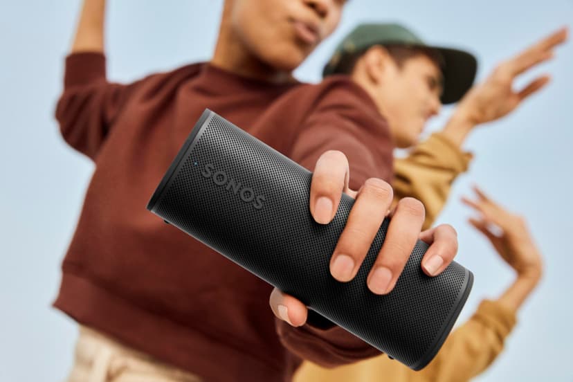 Sonos Roam 2 | Lightweight Portable Waterpoof Speaker with Bluetooth, WiFi, 10 hour battery life and Voice Control for Home and Outdoor Use - Black - 3