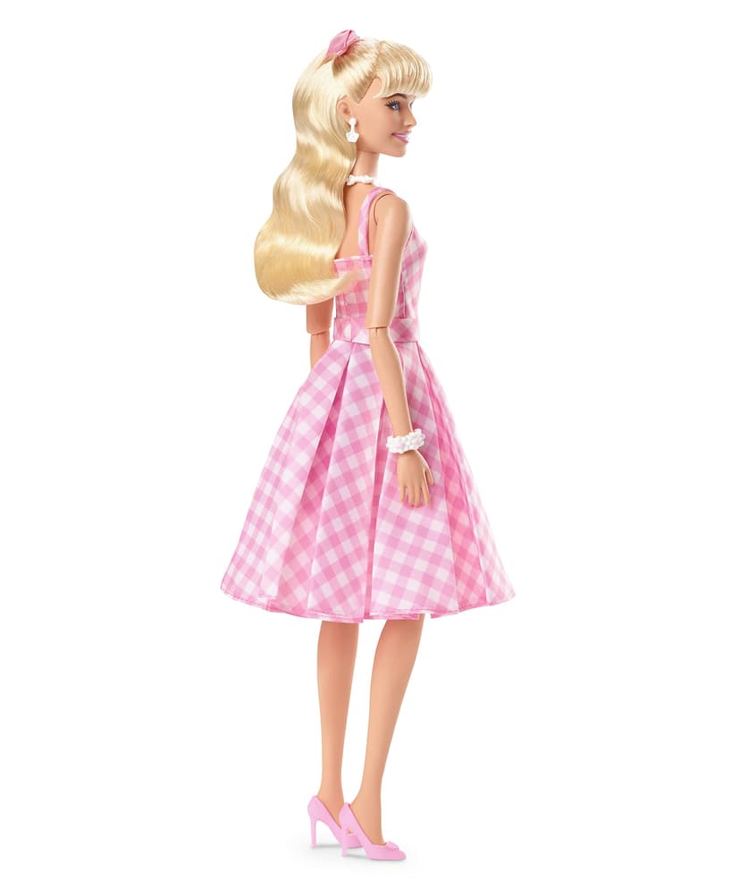 Barbie Le Film Poupée Mannequin Articulée Look Vintage en Robe Vichy Rose Et Blanche, avec Collier De Marguerites, À Collectionner, Jouet Enfant, HPJ96 - 8
