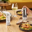 PEUGEOT - Moulin à Poivre Électrique Zeli 14 cm - Avec Eclairage - Poivre Noir Inclus - 6 Piles + Ampoule De Rechange Inclus - Coloris Inox, Abs Chromé Mat - 4