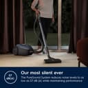 Electrolux Pure D8, Commandes à Distance, Aspirateur Traineau avec Sac, Ultra Silencieux, 57dB, Puissance Automatique Intelligente, Poignée avec Commandes et Affichage LED, PD82-8DB, Bleu Denim - 4