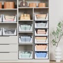 caktraie Organizador de armario plegable, paquete de 8 cajas de almacenamiento apilables, cesta de almacenamiento de plástico, almacenamiento plegable para armario, cocina, baño, color blanco - 3