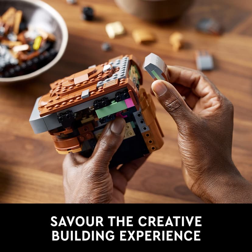 LEGO 75351 Star Wars Princess Leia (Boushh) Helmet Celebrate the 40th Anniversary of a Classic Scene With This Buildable Display Piece18+ 670 Pieces - 4