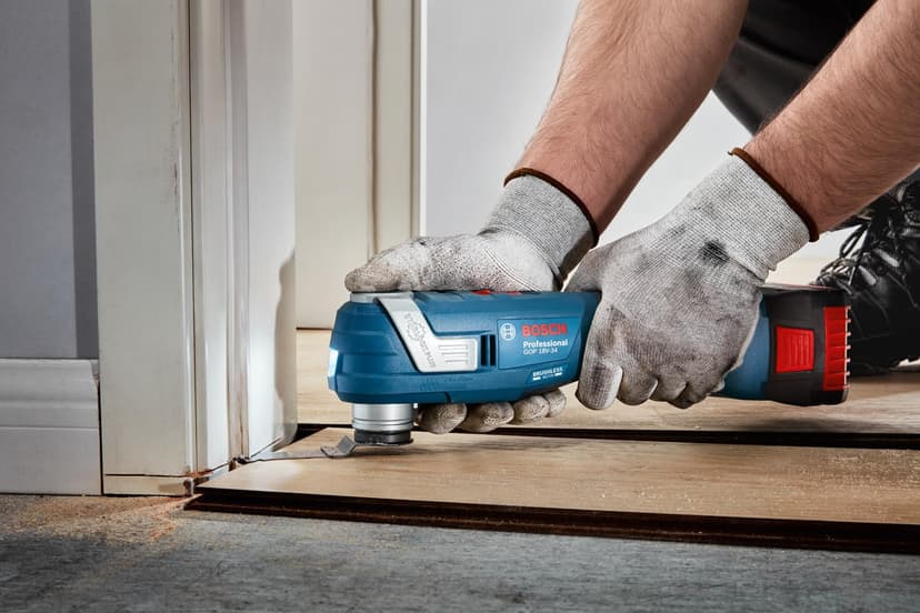 Bosch Professional 18V System Cordless Multi Tool GOP 18V-34 (brushless Motor, Vibration Control, 180 mm Slim Grip, incl. 1x Saw Blade, L-BOXX) - 4
