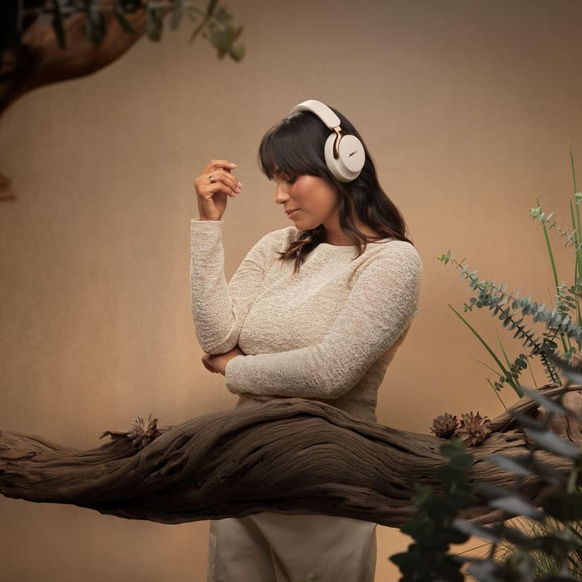 Bose Casque QuietComfort Ultra (2e gén) Bluetooth : Casque sans Fil avec Son Spatial, Supra-aural, réduction de Bruit avec Micro intégré, Jusqu’à 30 h d’autonomie en écoute, Sable Bois flotté - 3