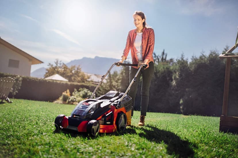 Einhell Tosaerba a batteria GE-CM 43 Li M Kit Power X-Change (36V, 43 cm larghezza di taglio, fino 600 m², Brushless, funzione mulching, 63L sacco raccoglitore, incl. 2x 4,0Ah + 2x caricabatterie) - 4