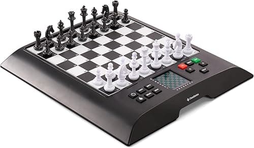 MILLENNIUM ChessGenius M810 - Jeu d'échecs électronique avec Le Logiciel mondialement connu de Richard Lang. l'un des Jeux d'échecs électroniques Les Plus puissants avec > 2000 ELO.