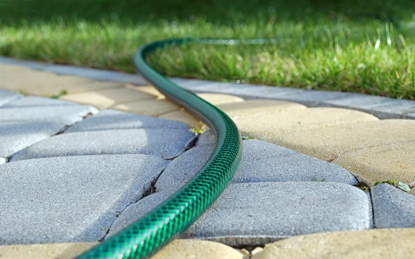 Cellfast Garden Economic 1/2” 50 m, Flexible and Three-Layer Hose, UV, Internal Part Resistant to Algae, 10-003, Green, 1/2" 50m - 3