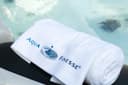 PoolSpezi AquaFinesse Boîte pour l'entretien de l'eau de jacuzzi et SPA avec granulés de chlore ou pastilles de chlore Édition limitée incl. serviette en éponge (pastilles) - 5