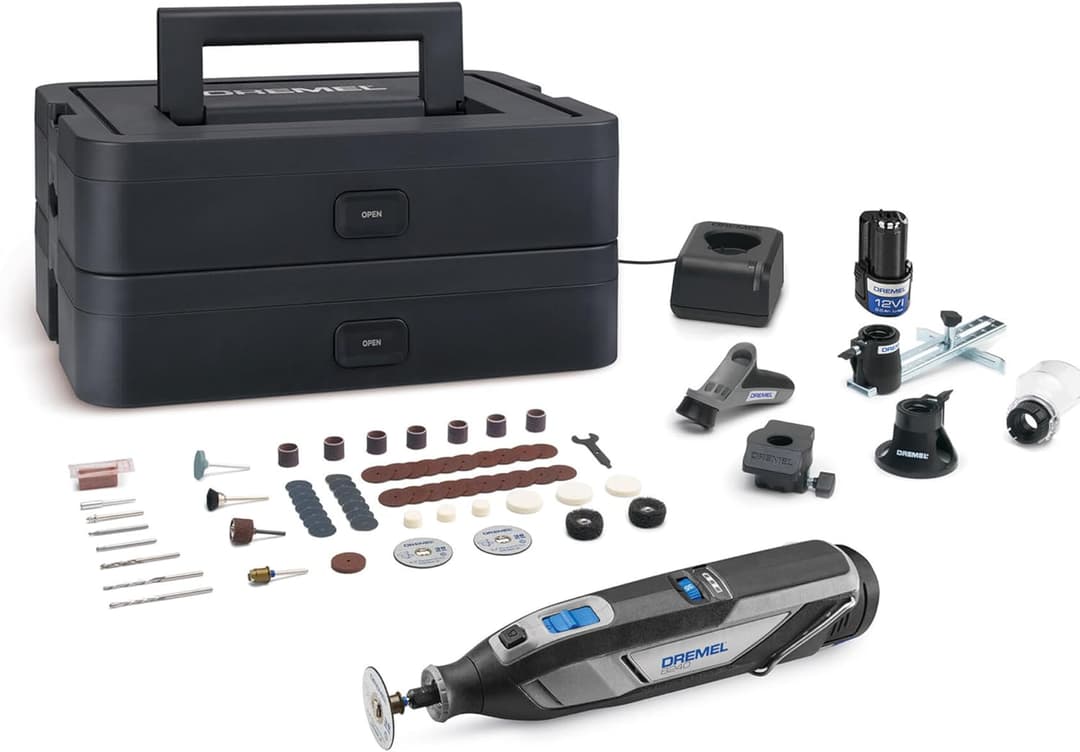 Dremel 8240 5/65 outil multi-usage sans-fil batterie 12V 2Ah, kit outil multi-usage avec 2 Batteries, 5 Adaptations, 1 boîte Platinum, 65 Accessoires