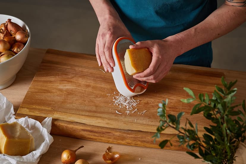 Fiskars Box Grater, With Container, Dimensions: 16.8 x 9.0 cm, Metal/Synthetic Material, Functional Form, 1019530 - 5