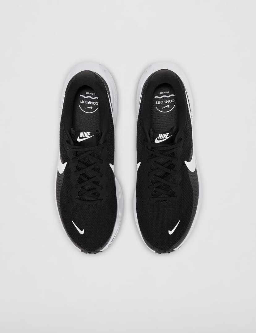 Nike Men's Revolution 8Sneaker - 5