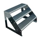 Premium Caillebotis acier Escalier à limon 3 Marches Autoportant Entièrement galvanisé - Dimensions (L x l x H) 63cm x 80cm x 57cm Résistant aux intempéries et protégé contre la corrosion - 1