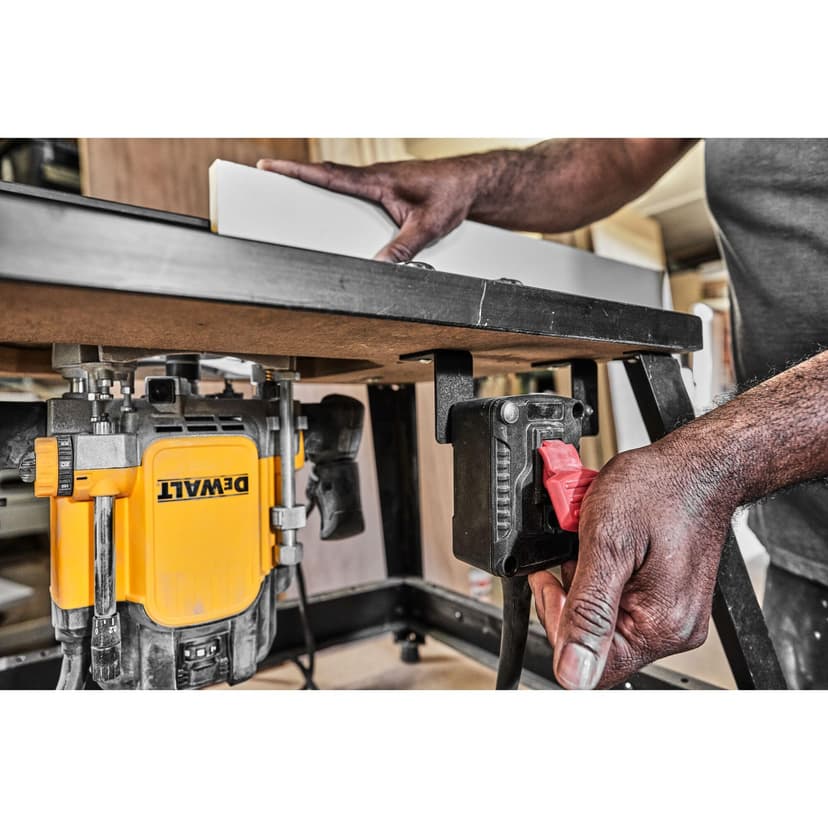 DEWALT FREZARKA GÓRNOWRZ 2300W - 3