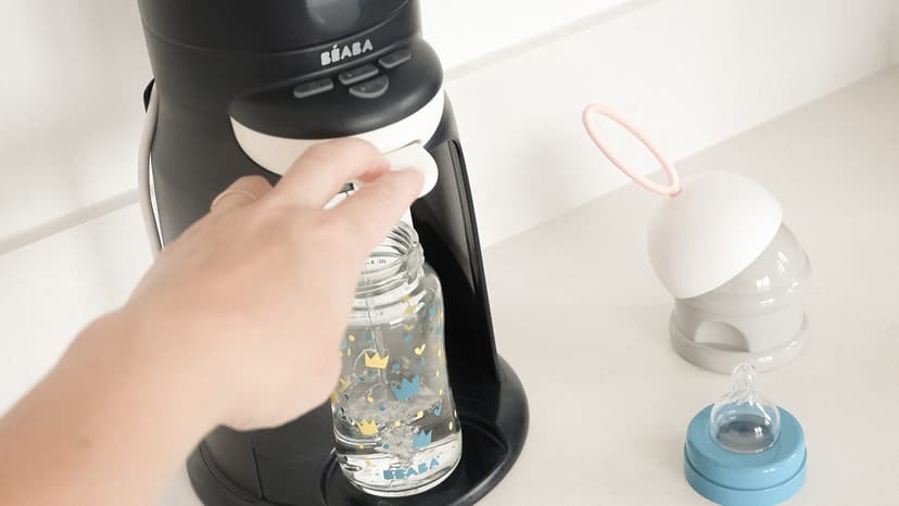 Béaba Préparateur-Chauffe Biberon/Petits pots, Distributeur d'Eau à Température Exacte, Instantané, Rapide, 2 Températures, Bib'Expresso, Noir , 1 Unité - 7