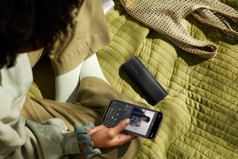 Sonos Roam 2 | Lightweight Portable Waterpoof Speaker with Bluetooth, WiFi, 10 hour battery life and Voice Control for Home and Outdoor Use - Black - 5
