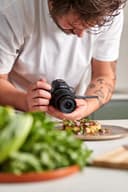 Canon EOS R50 Appareil Photo Hybride + Objectif RF-S 18-45mm is STM - Appareil Photo numérique avec autofocus + détection de scène et des Visages, Animaux véhicules Vidéo 4k, 15 Images par Sec - Noir - 2