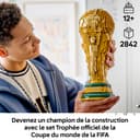 LEGO Editions Trophée Officiel de la Coupe du Monde de la FIFA - Jouet 3D - Maquette DIY avec Minifigurine Collector - Idée Cadeau Football pour la Fête des Pères ou pour Adulte Fan de Sport 43020 - 2