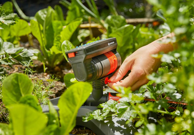 Gardena AquaZoom compact rectangular sprinkler: Sprinkler for watering areas of 9–216 m², range 3–18 m, spread 3–12 m, built-in filter (18708-20) - 6