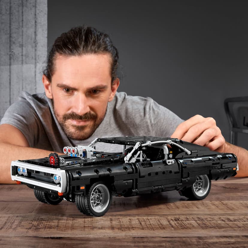 LEGO 42111 Technic Fast & Furious La Dodge Charger de Dom, Modèle Réduit de Voiture de Couse à Construire, Idée de Cadeau - 2