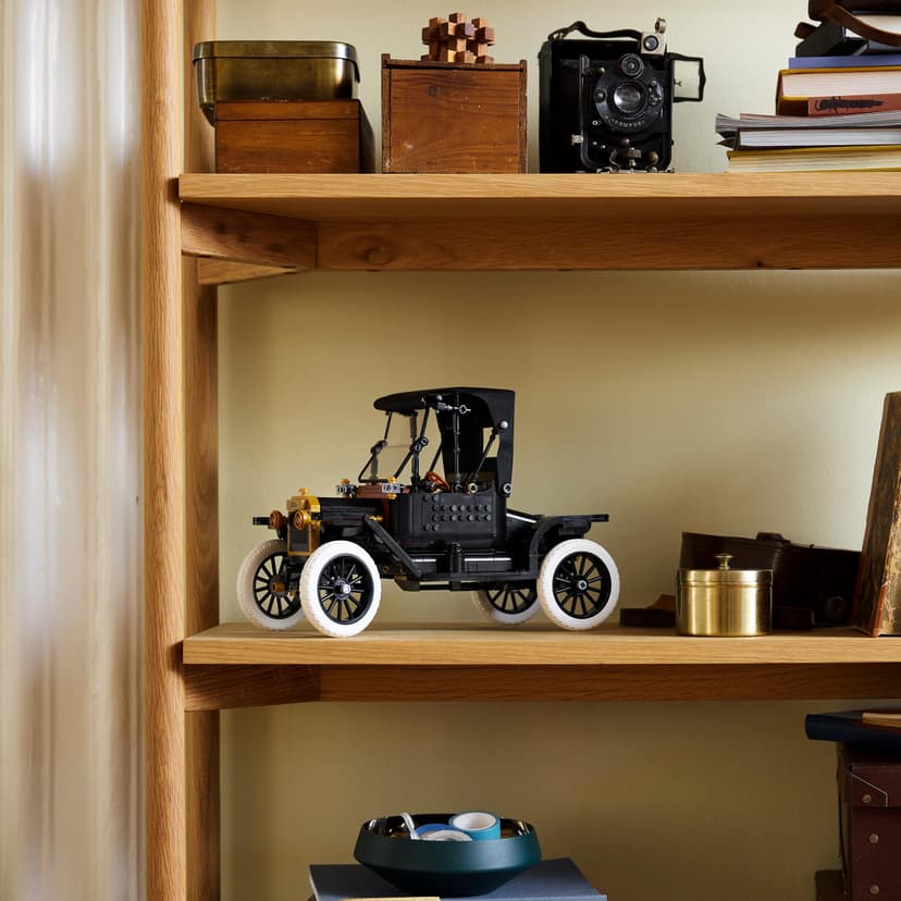 LEGO Icons Ford Model T - Retro Car Model Kit for Adults - Collectible Display Set w/Fabric Roof, Tall Wheels & Split Windscreen - DIY Gift for Fans of Classic Vehicles - 11376 - 3