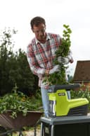 RYOBI - Bio shredder 220 V, 3000 W with wheels – Maximum branch diameter 45 mm, Rotation Inversion, Overload Protection, Manifold Tray 200 kg/h – 55 L, Push Button – RSH3045U - 3