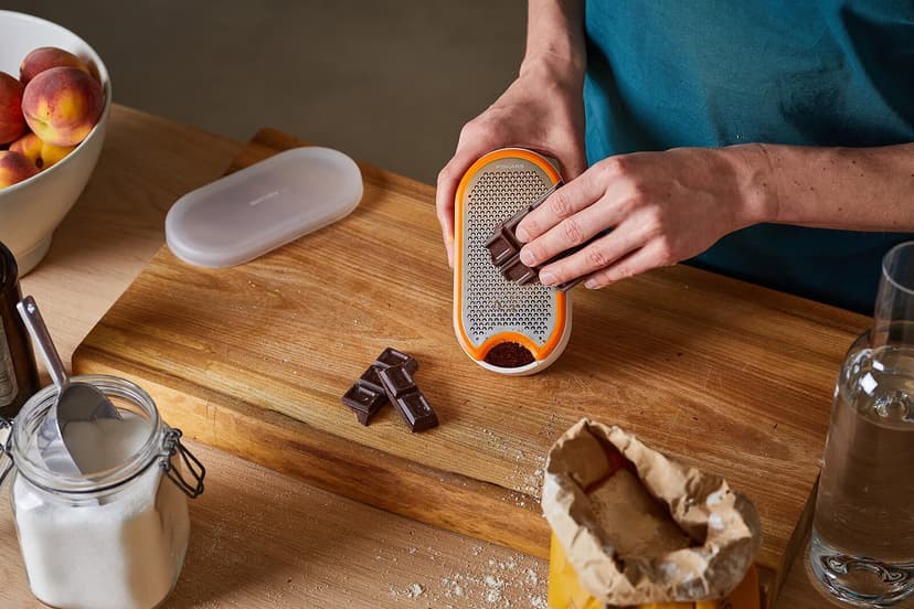 Fiskars Box Grater, With Container, Dimensions: 16.8 x 9.0 cm, Metal/Synthetic Material, Functional Form, 1019530 - 7