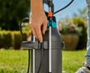 Gardena Pressure Sprayer 5 l EasyPump: Battery pressure sprayer with integrated foot tread, telescopic lance including locking function, shoulder strap and nozzle protection (11136-20) - 9