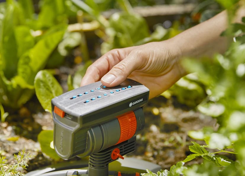 Gardena AquaZoom compact rectangular sprinkler: Sprinkler for watering areas of 9–216 m², range 3–18 m, spread 3–12 m, built-in filter (18708-20) - 8