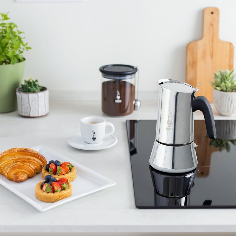 Bialetti - Nouvelle cafetière expresso Venus Induction, Plaque de cuisson en acier inoxydable, Adaptée à toutes les sources de chaleur, 6 Tasses, Aluminium, 235ml,Argent - 3