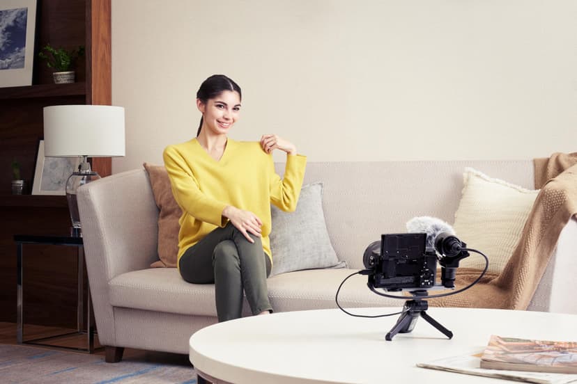 Sony Alpha 6400 APS-C Mirrorless Camera with 16-50mm Lens (24.2MP, Real-Time Eye Autofocus, 4K Video, 0.02s Fast AF, Tiltable Screen, Ideal for Vlogging, Travel and Content Creation) - 8
