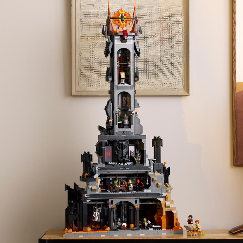 LEGO Icons Le Seigneur des Anneaux : Barad-dûr - Set de Construction de la forteresse - Idée de Cadeau pour Adultes - Minifigurines de Sauron, Frodon, Sam, Gollum, Gothmog et des Orcs 10333 - 8