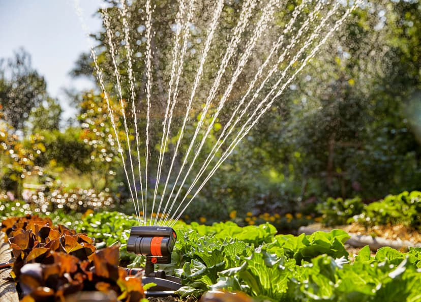 Gardena AquaZoom compact rectangular sprinkler: Sprinkler for watering areas of 9–216 m², range 3–18 m, spread 3–12 m, built-in filter (18708-20) - 2