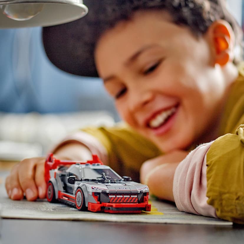 LEGO Speed Champions Voiture de Course Audi S1 e-Tron Quattro Véhicule Jouet, Set de Construction pour Enfants, Idée Cadeau pour Garçons et Filles Dès 9 Ans, Jeu en Autonomie, Déco pour Chambre 76921 - 6