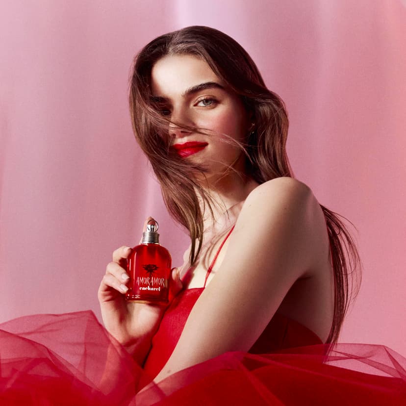 Cacharel Amor Amor Eau de Toilette, Captivating Fruity Floral Perfume for Women, Infused with Vibrant Pink Grapefruit, Blackcurrant, Romantic Jasmine & Sensual Vanilla, Long-Lasting Fragrance, 30ml - 2