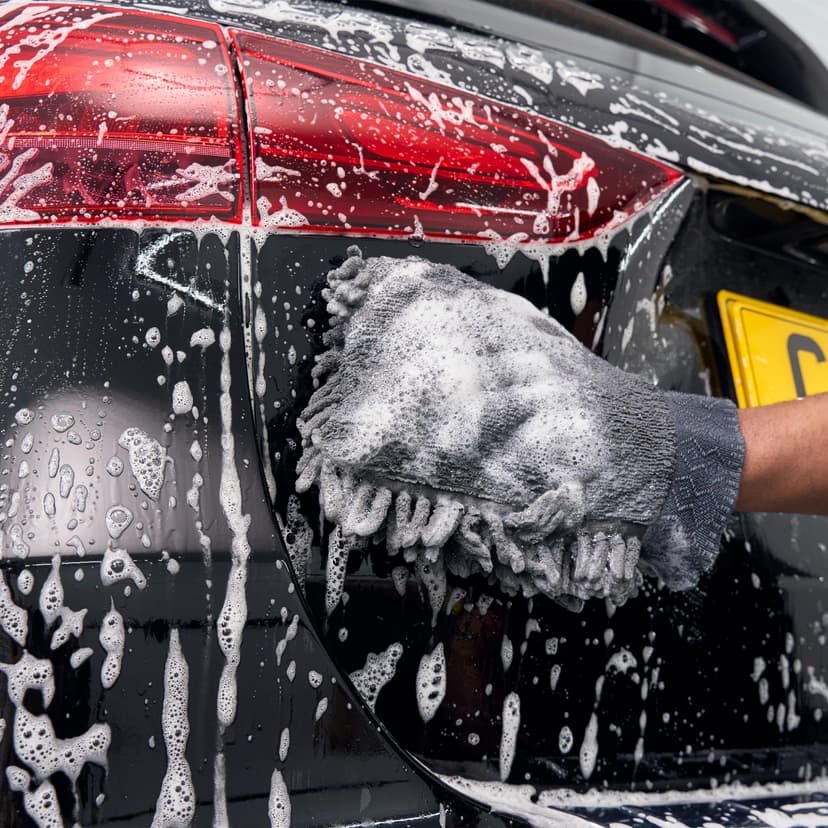 CarPlan POL102 Car Wash Shampoo and Wax Protective Layer 5L Ph Neutral 5 Litre Detailing Cleaner Care Vehicle Cleaning Soap - Remove Dirt Road Grime Streak Free Showroom Shine Finish - 6